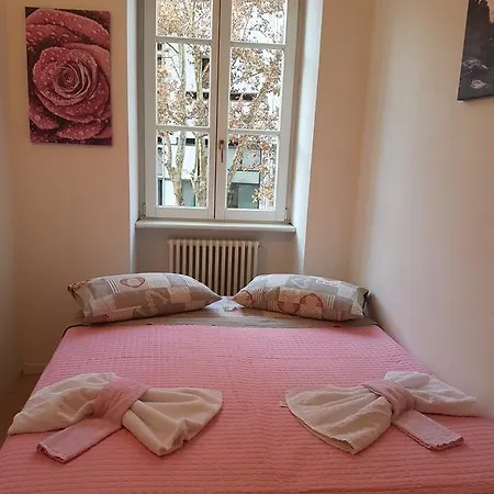 Etta Apartment Trient